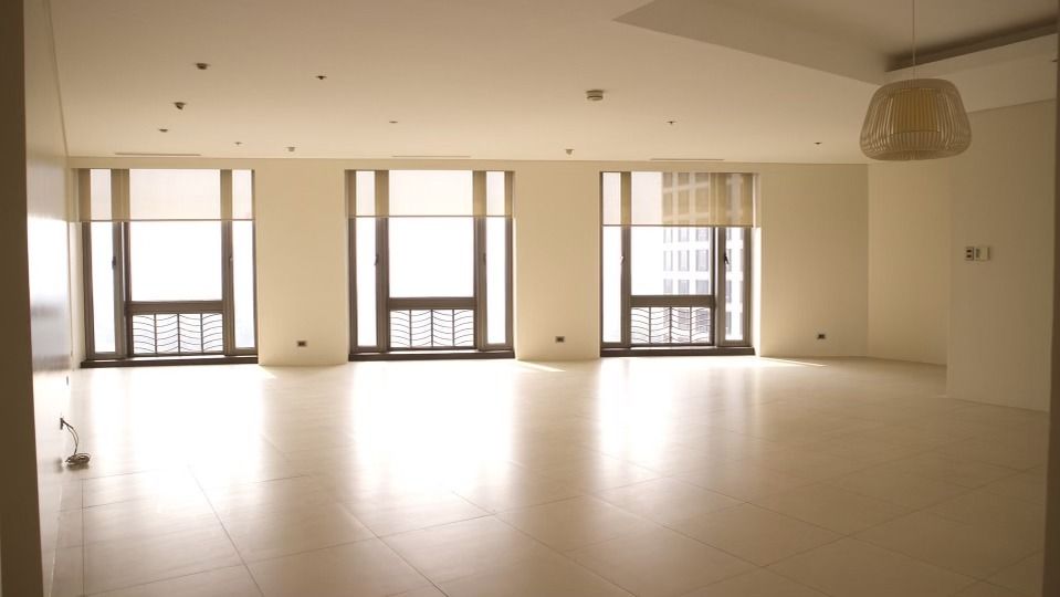 For Sale Essensa East Forbes Lawton Tower 3BEDROOM Luxury Condo with