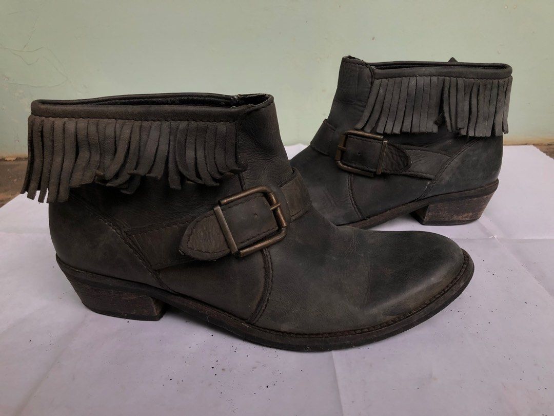 Mata fringe booties online