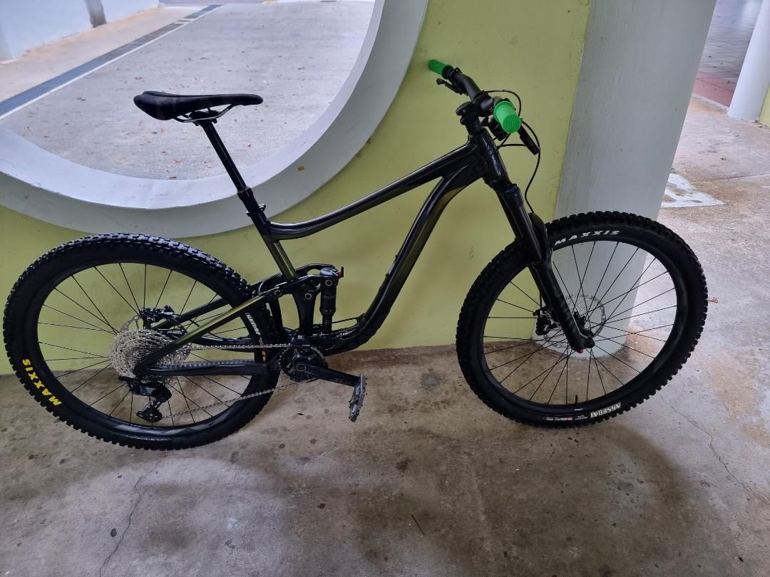 Giant Reign 2 29 Large Enduro Sports Equipment Bicycles