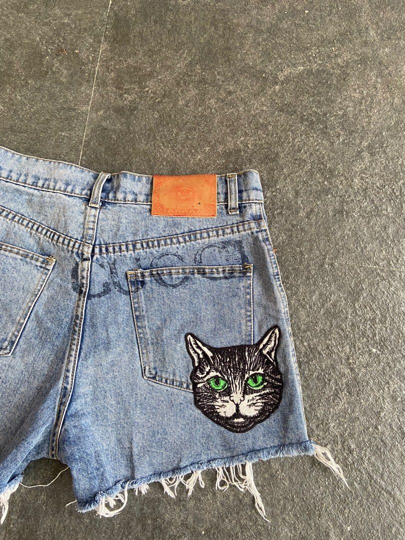 Gucci discount cat shorts