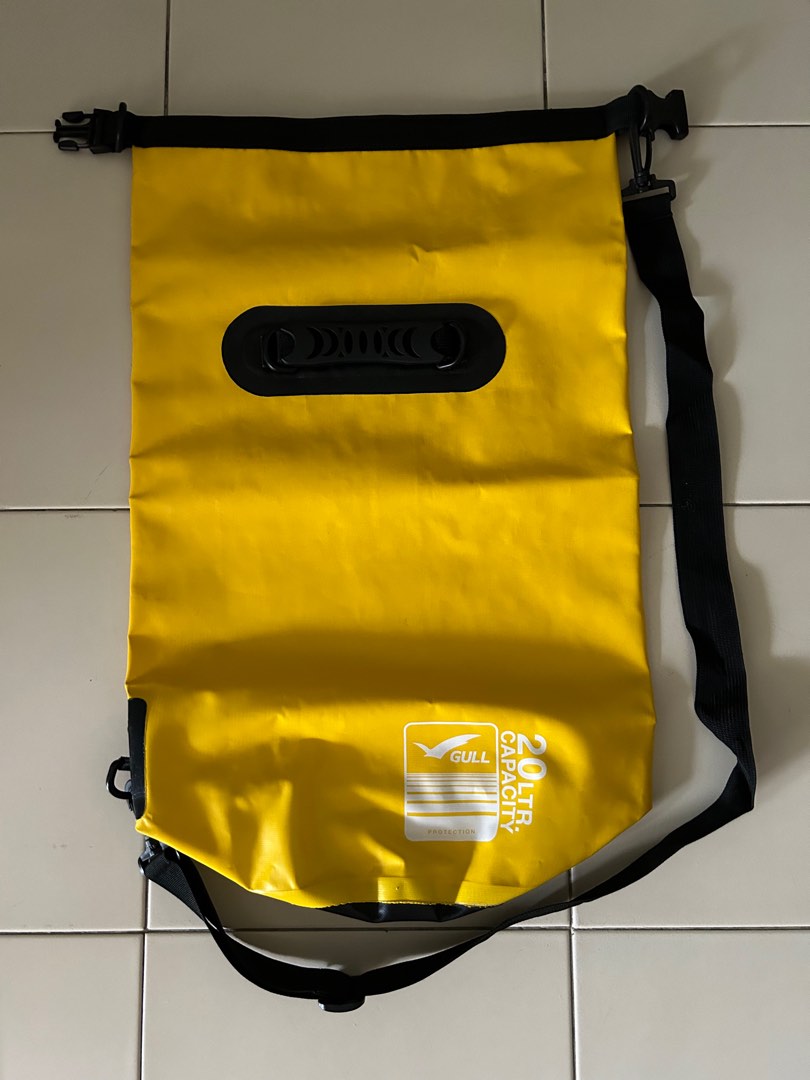 Gull Waterproof Dry Bag / 20L, Sports Equipment, Other Sports Equipment