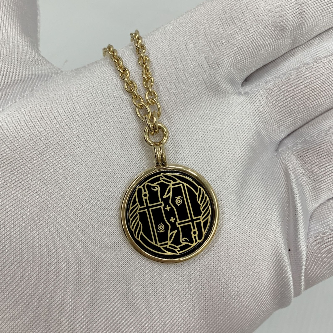 DISCOUNTED* HERMES GOLD MEDAILLE QUADRIGE NECKLACE 237029436