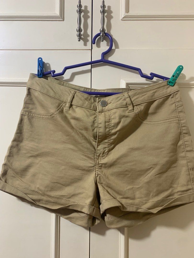 H&m womens chino on sale shorts