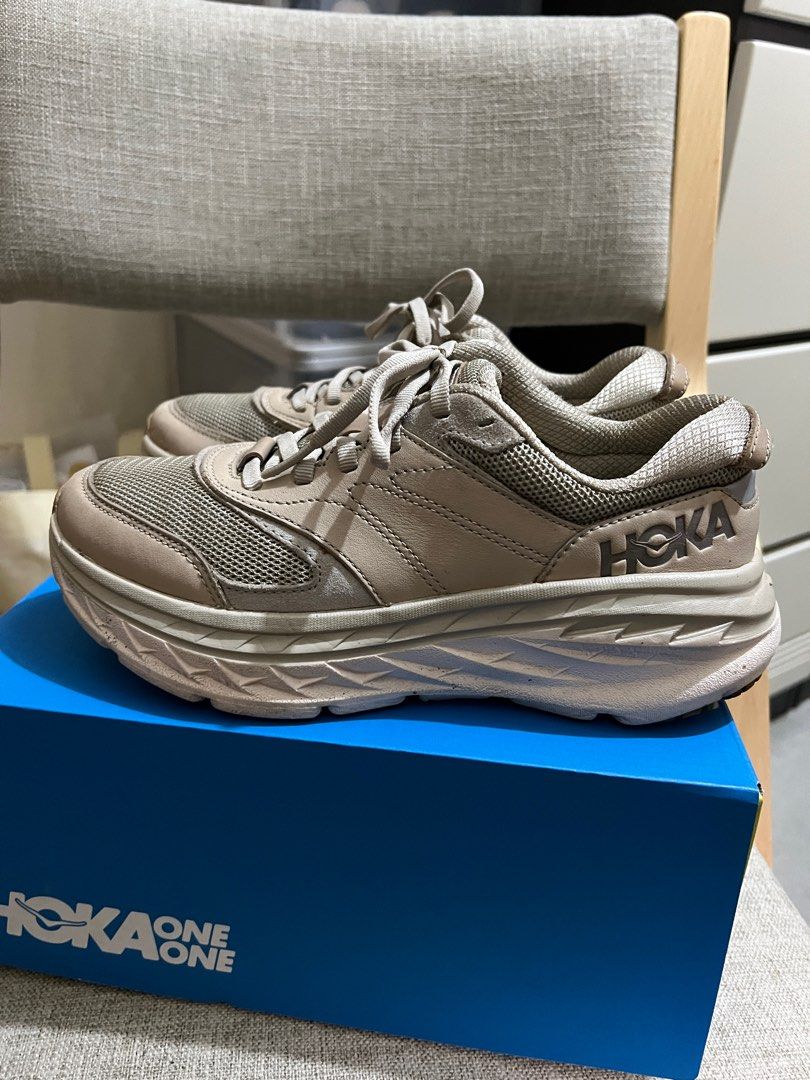 Hoka one one Bondi L HOKAONEONE, 女裝, 鞋, 波鞋- Carousell