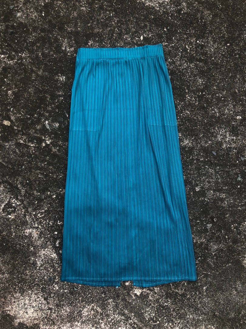 PLEATS PLEASE ISSEY MIYAKE skirt