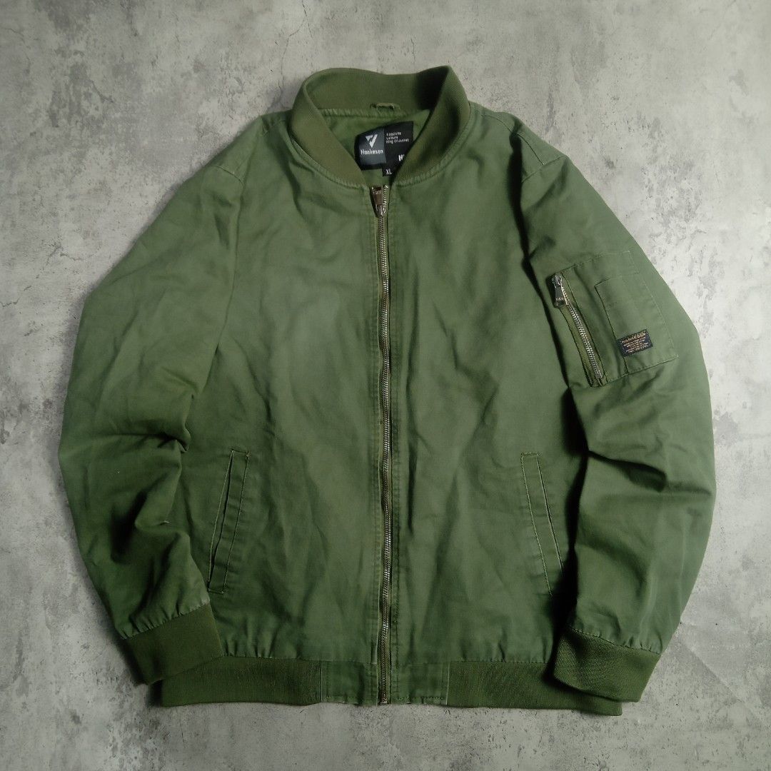 Jaket bomber branded store