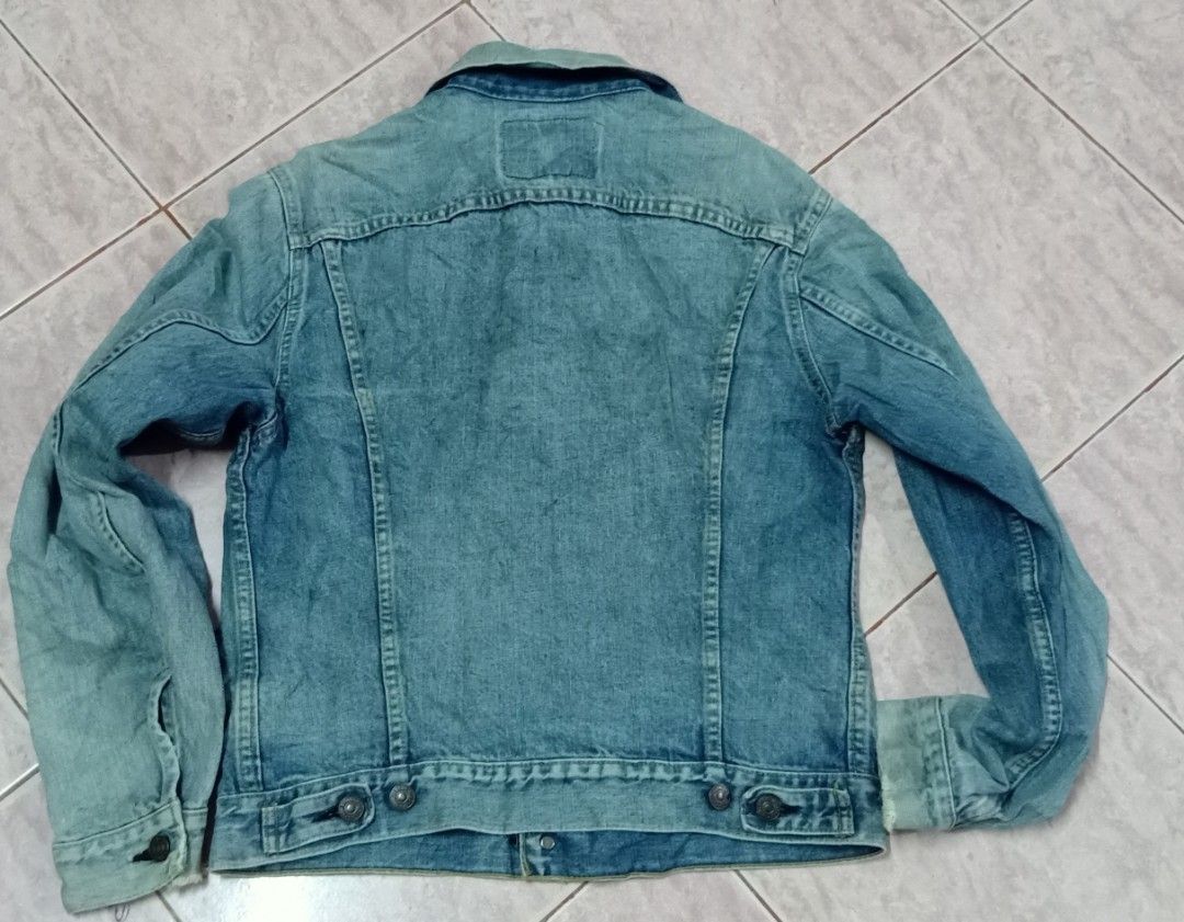 Levi's Big E Jacket Type 3. (Category: Coats, Jackets and Outerwear) located in Tumpat. Submitted by ahmadkamilnawi (Listing ID 1260965310, Image 2). Description: Pit 19/22.5inci..