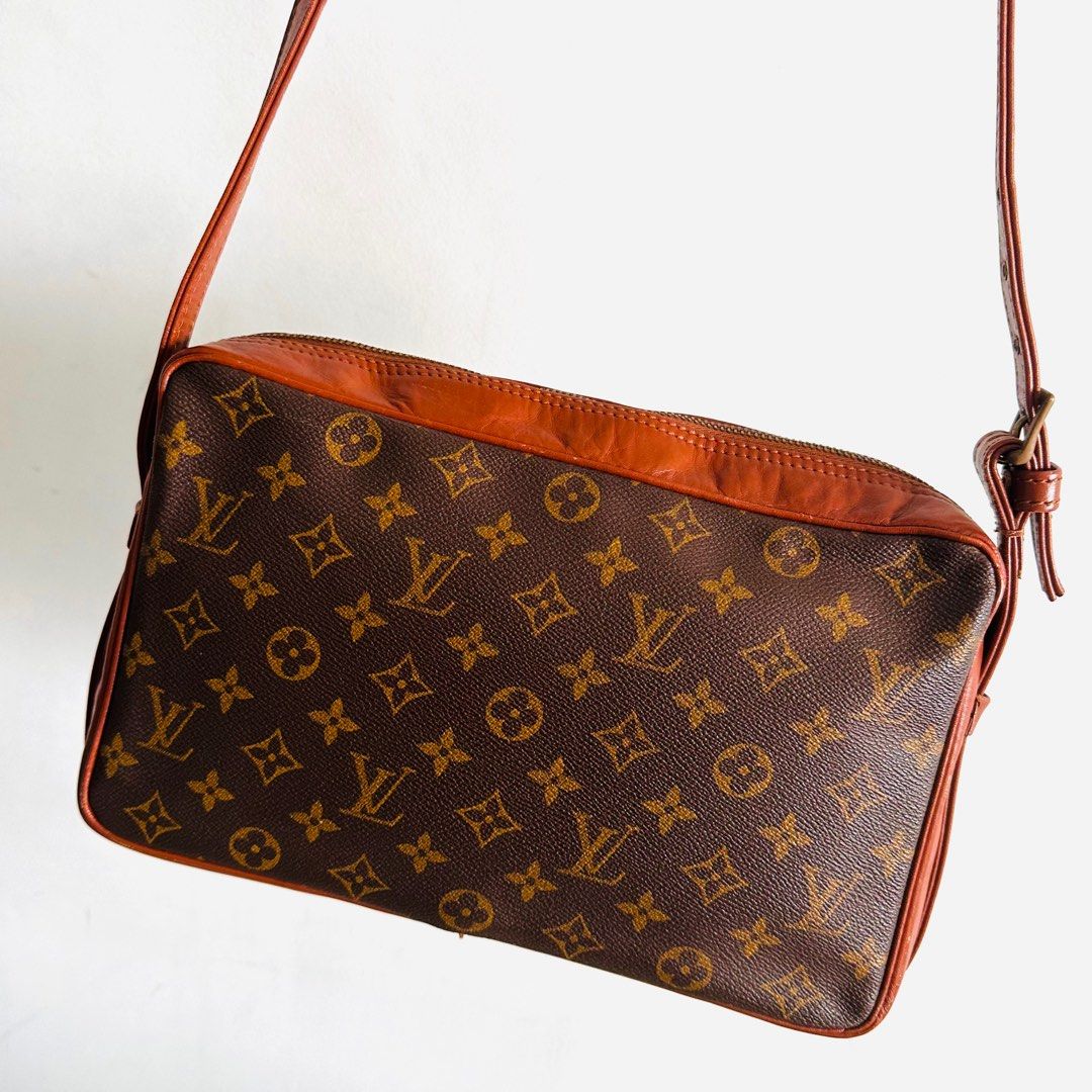 Louis Vuitton LV Danube Monogram Logo Vintage Camera Shoulder Sling Ba –  Valuxre