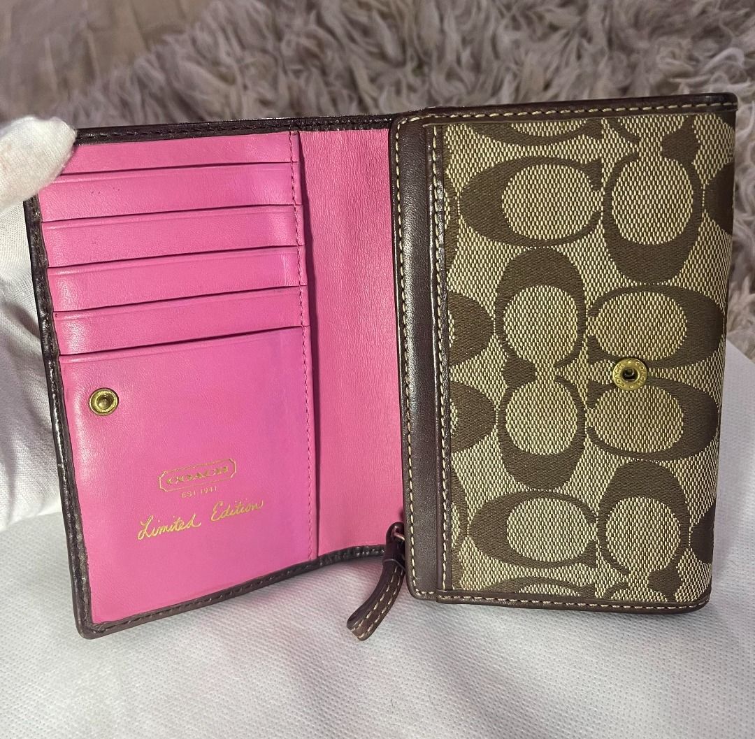 LIMITED EDITION ! COACH BIFOLD WALLET, Luxury, Bags & Wallets on Carousell