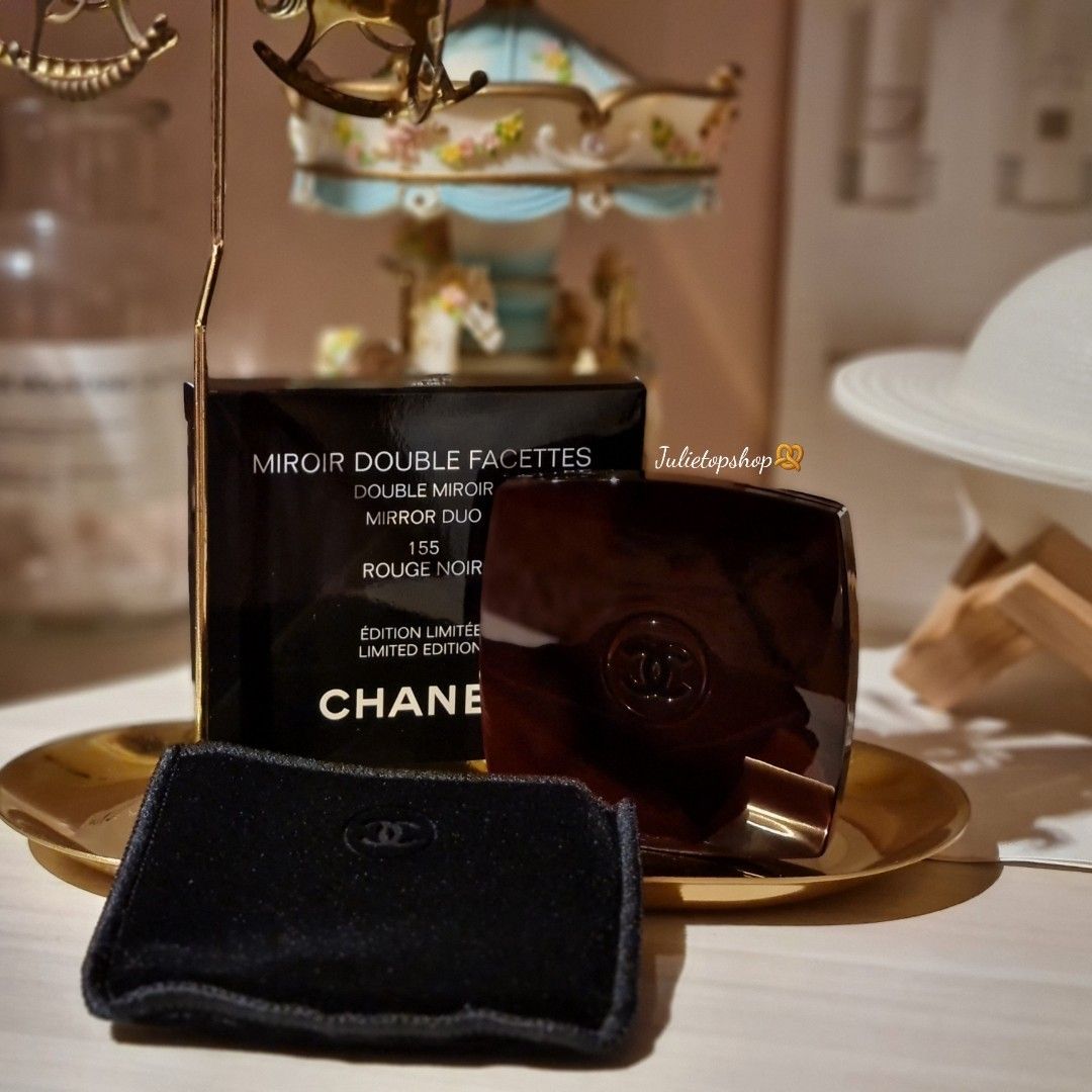 [Limited Edition] Chanel Beaute Double Facettes Mirror (Rouge Noir)
