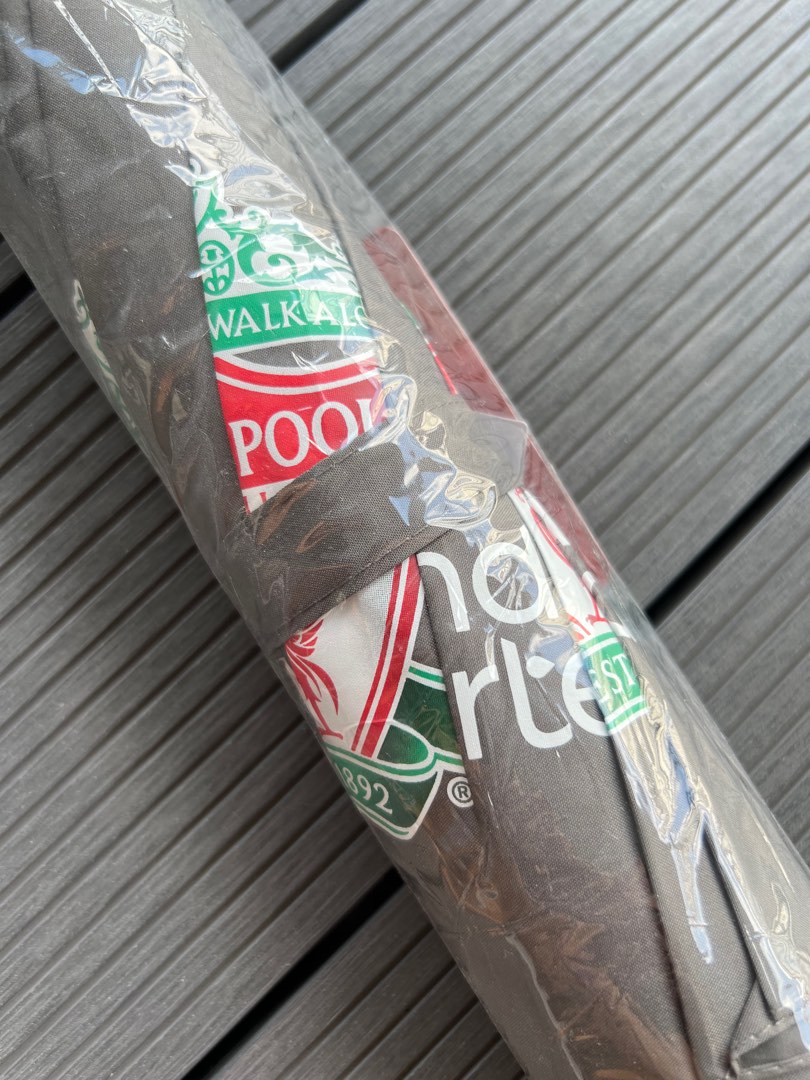 Liverpool LFC Standard Chartered SCB Golf Umbrella, Hobbies & Toys, Memorabilia & Collectibles