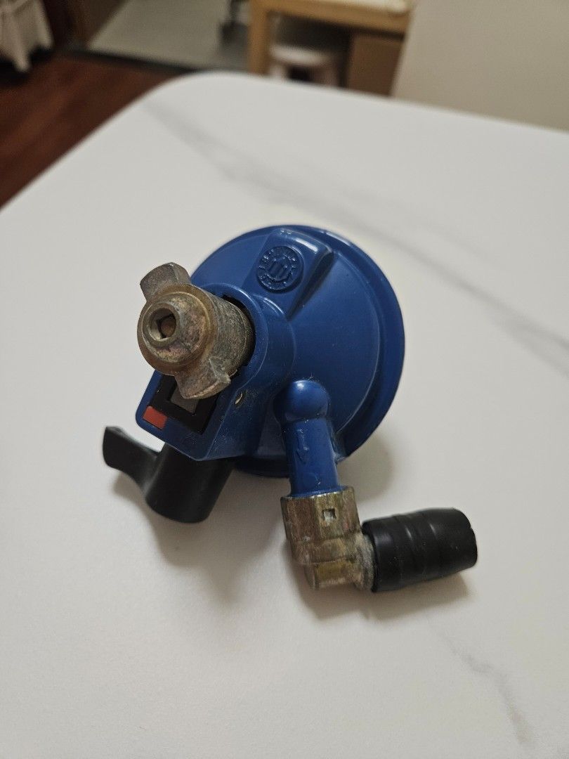 LPG 石油氣樽頭調節器, 家庭電器, 廚房電器, 抽油煙機及爐頭- Carousell
