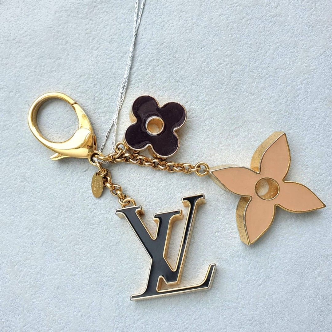 LOUIS VUITTON LV Logo M67119 Bag Charm Key Chain Fleur De Monogram Japan  [Used]