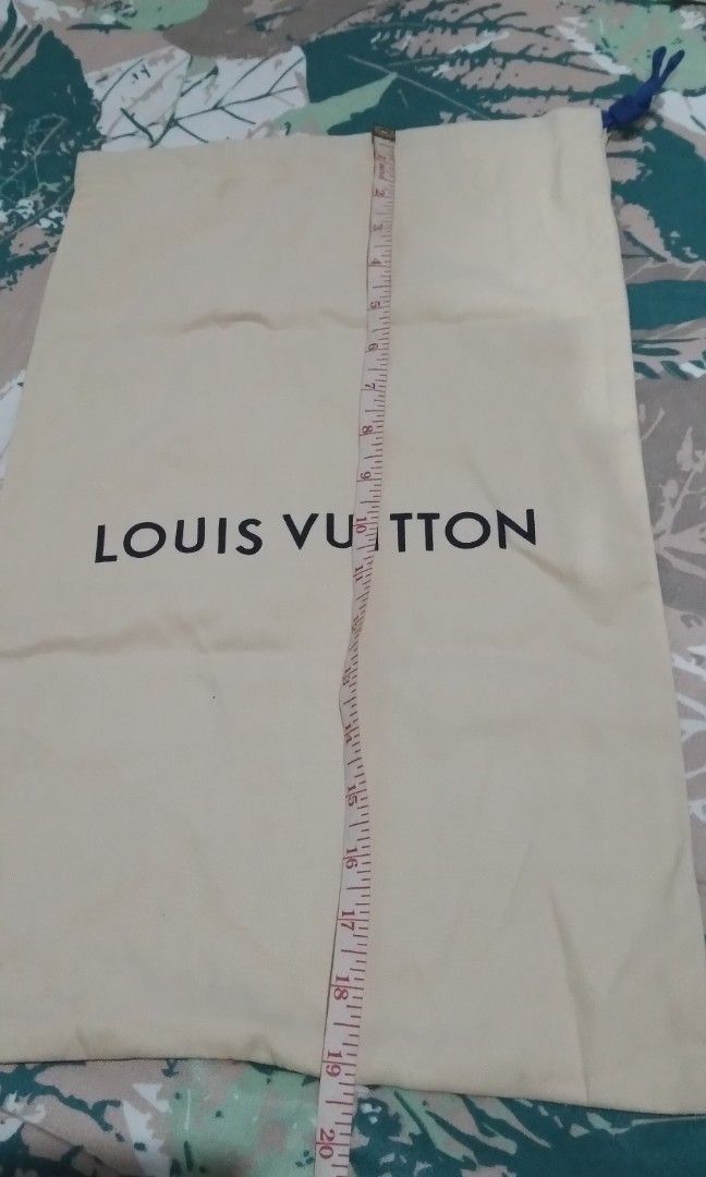 LV dustbag (Category: Luxury Bags & Wallets) located in Cavite. Submitted by arnie17 (Listing ID 1260970621, Image 3). Description: Authentic LV dust bag 2 for P900 with water marks..
