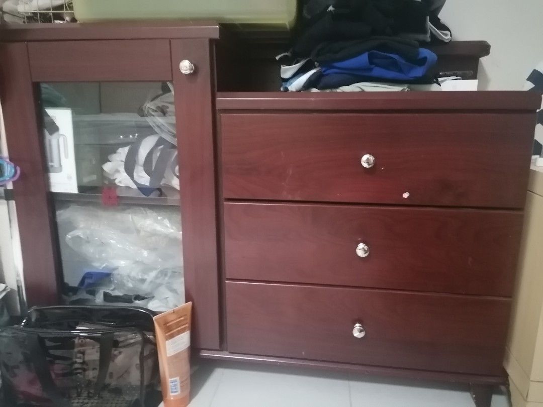 Make up table (Category: Other Home Furniture) located in Cheras. Submitted by engsf123 (Listing ID 1260922221, Image 1). Description: .