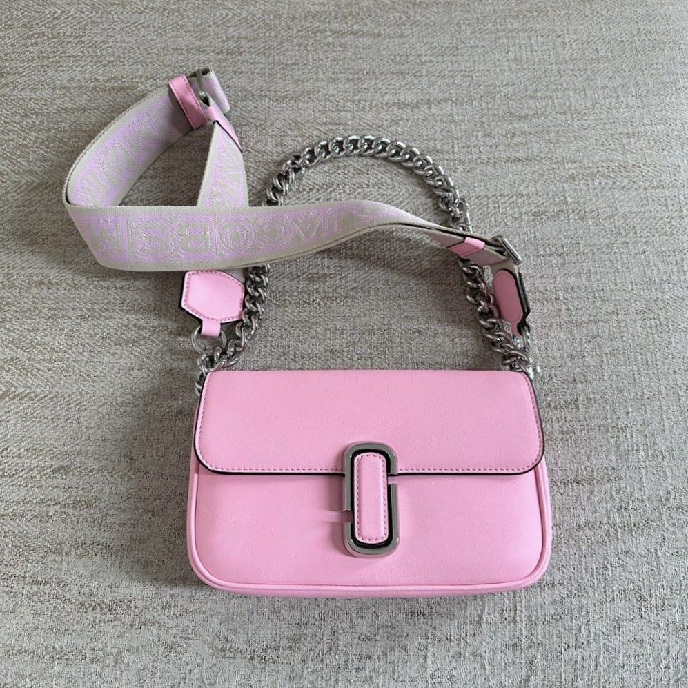 Marc Jacobs The Snapshot small camera bag, Powder Pink Multi, Women's  Fashion, Bags & Wallets, Shoulder Bags on Carousell