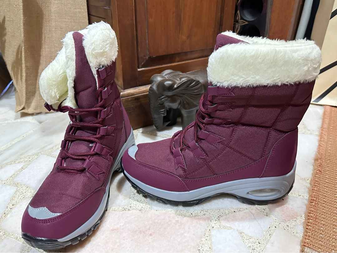 Maroon new arrivals snow boots
