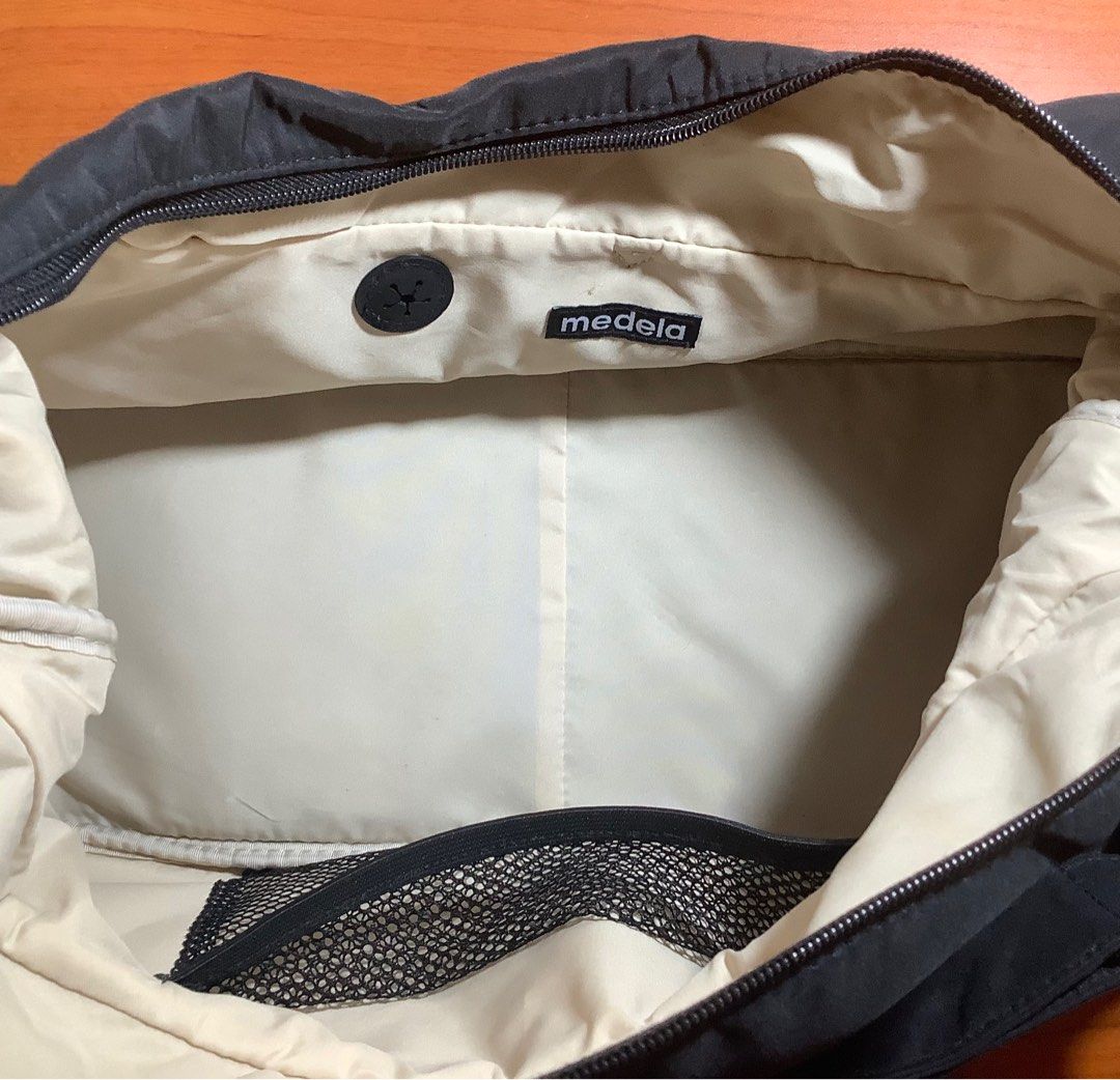 Medela Pump Bag (Category: Other Babies Going Out Needs) located in Dumarao. Submitted by Jaunty_Point_Crafts (Listing ID 1260880608, Image 2). Description: Make your breast pump portable with a Medela Breast Pump Bag designed specifically for your Medela breast pump. Designed with you and your lifestyle in mind, this bag fits everything you need to pump with optimal organization when on the go. Medela’s Breast Pump Bag works with all Medela’s br