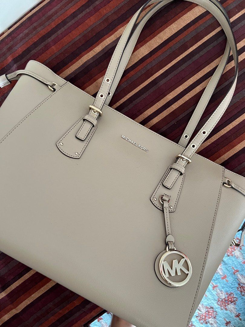 Michael kors store voyager tote truffle