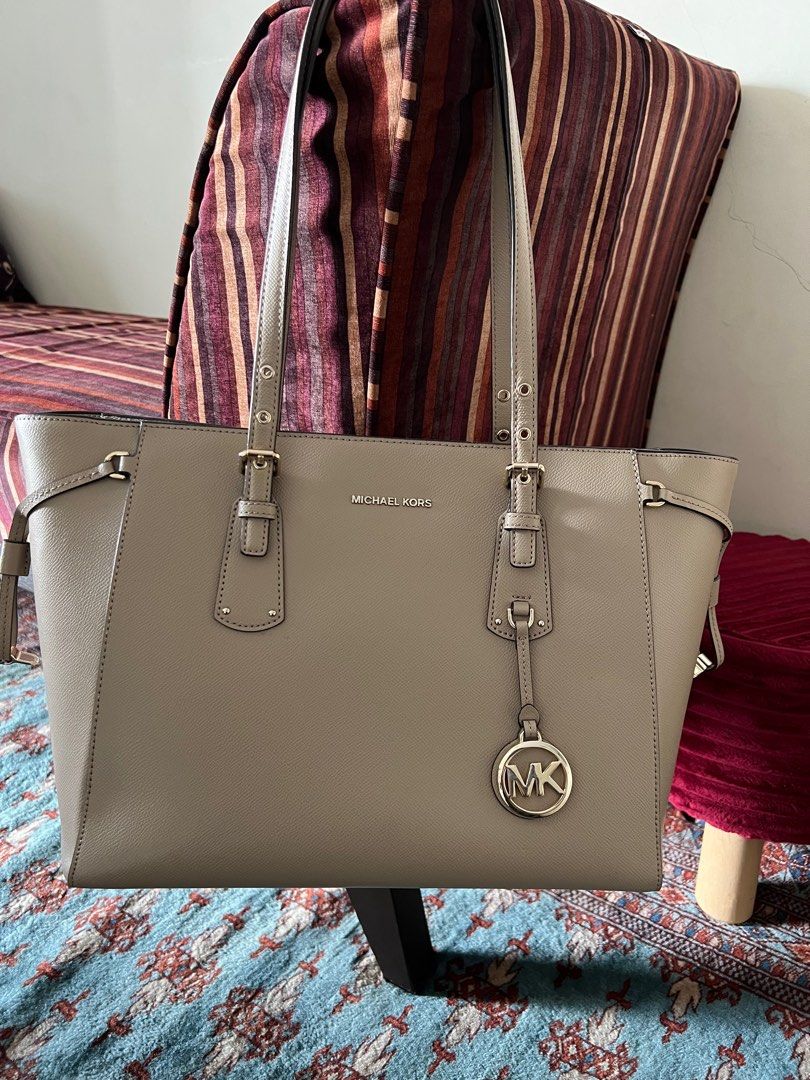 Michael kors voyager tote truffle store