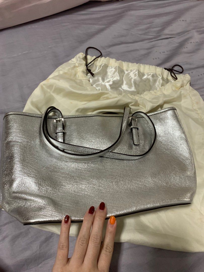 Michael kors silver metallic tote shop bag