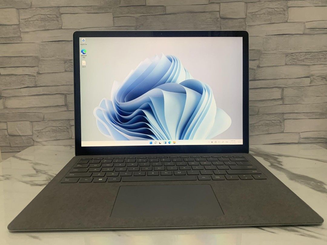 Microsoft surface laptop 4 Intel core i7 11th generation, Computers ...