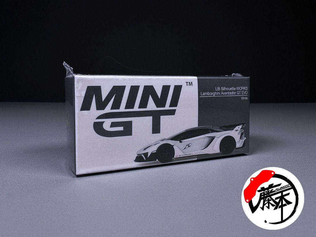 MINI GT 1:64 Model Car Lambor Aventador GT EVO #467 LHD White