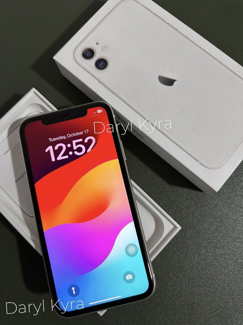 Months old iPhone 11 128 GB Factory Unlocked NTC, Mobile Phones