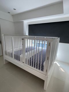 Need to go Fast! Moving Sale!!! Gated bed frame + frame ranjang tarik