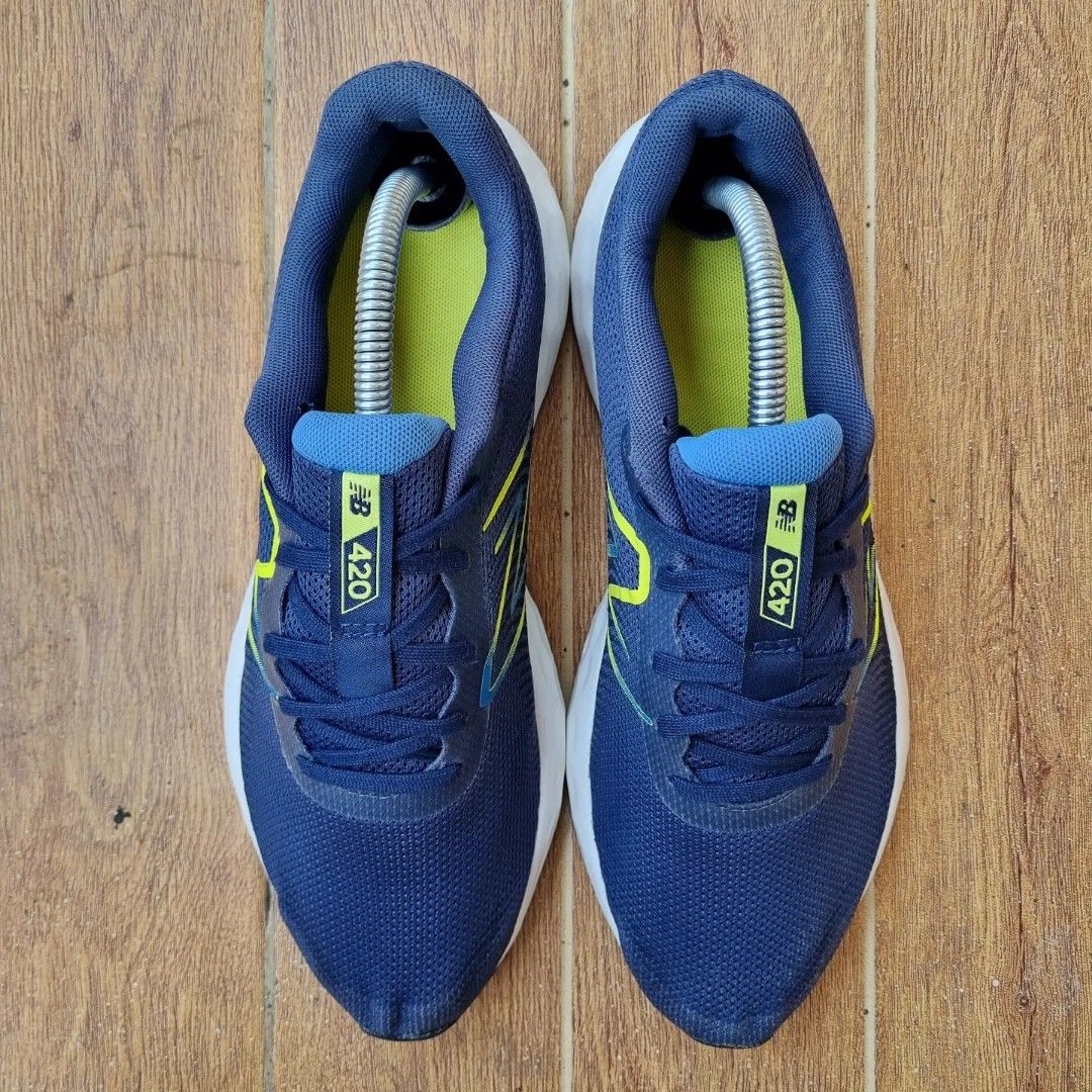New balance store 420 size 3