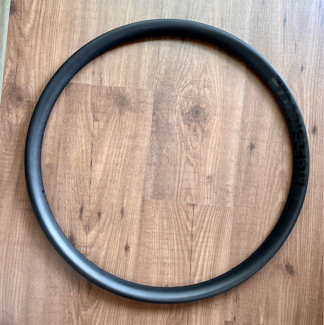 Nextie 27.5/650 premium carbon fiber rim, Sports Equipment, Bicycles
