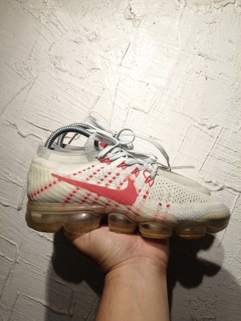 Mustard vapormax store