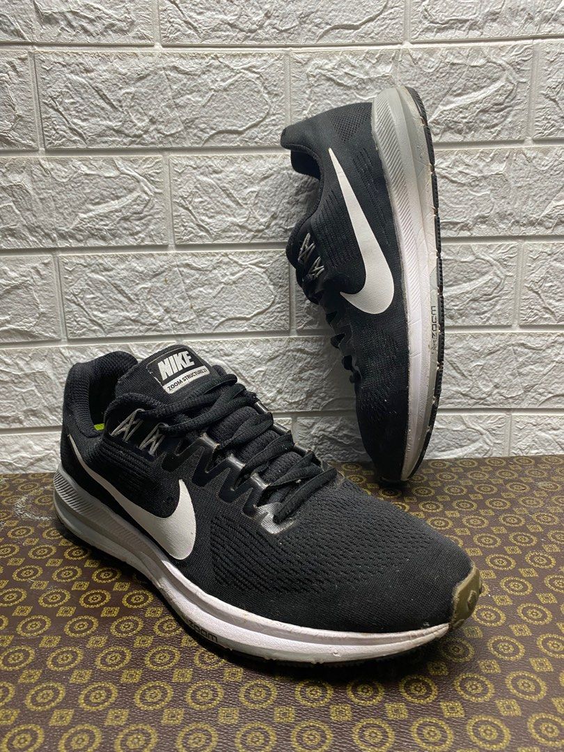 Nike zoom structure outlet 21 on feet