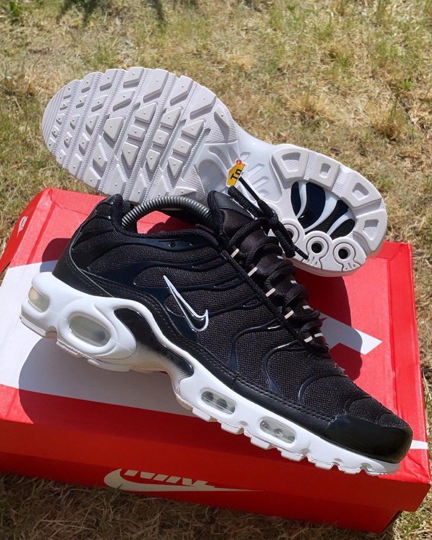Nike tn oreo top