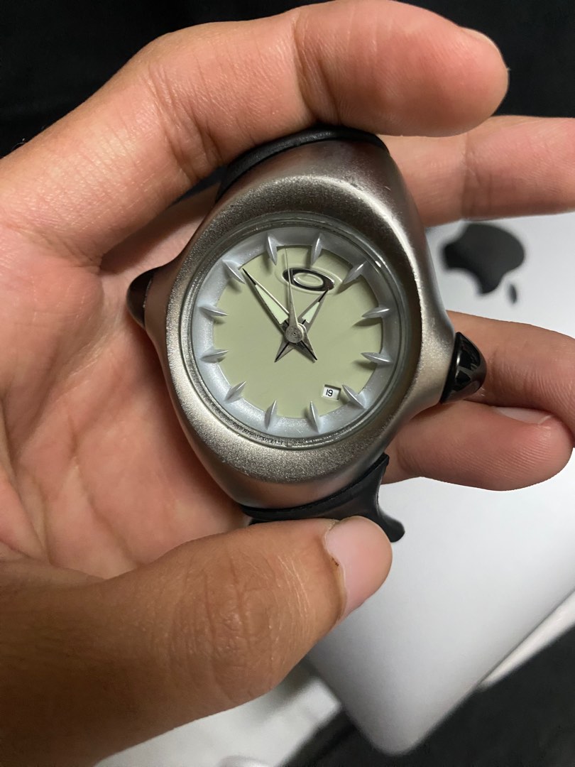 Oakley pocket online watch