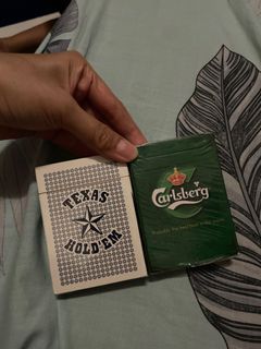 PRADA playing cards (Ox) 啤牌, 名牌, 飾物及配件- Carousell