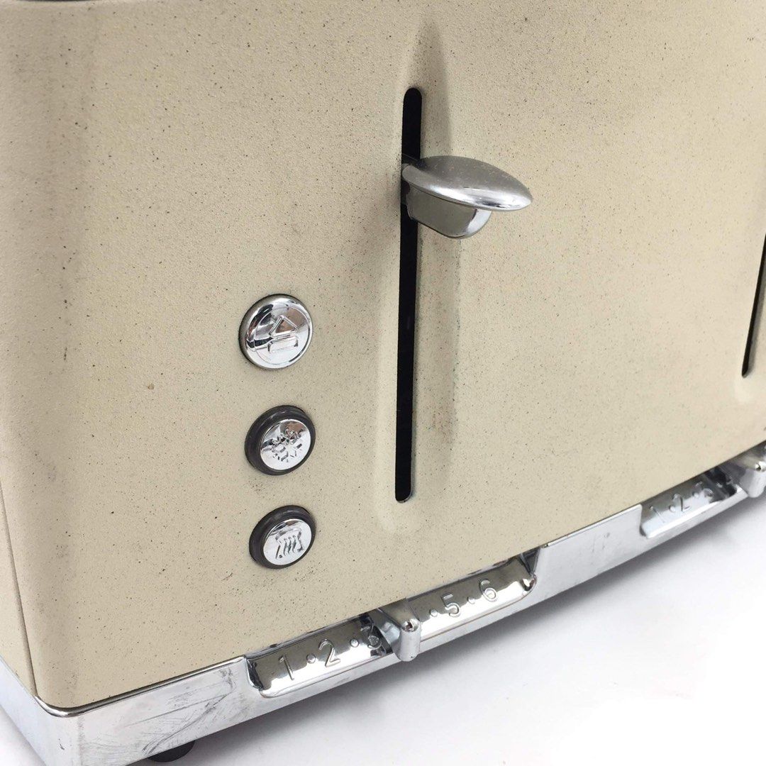 RUSSELL HOBBS Stone Textured 4Slice Toaster 220volts, TV & Home