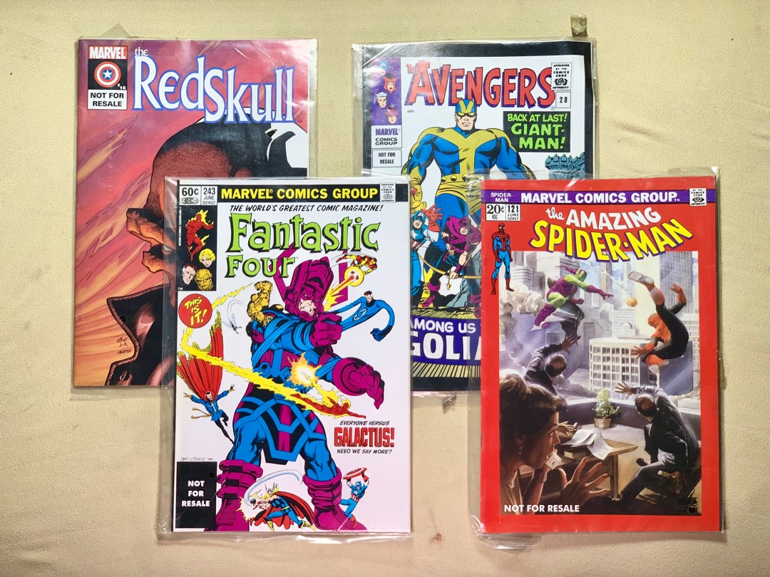 SET - Comics packaged with Toybiz Marvel Legends and Masterworks Spider