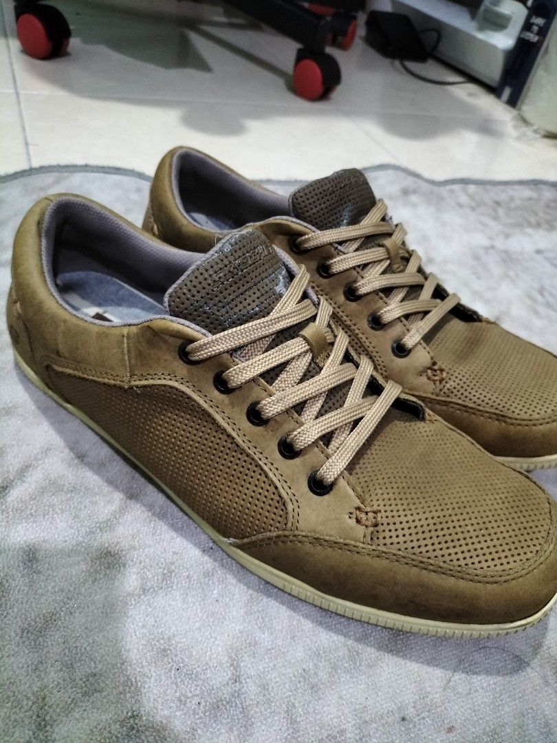 Skechers sales leather upper