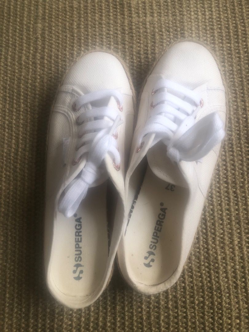 White trainers hotsell superga