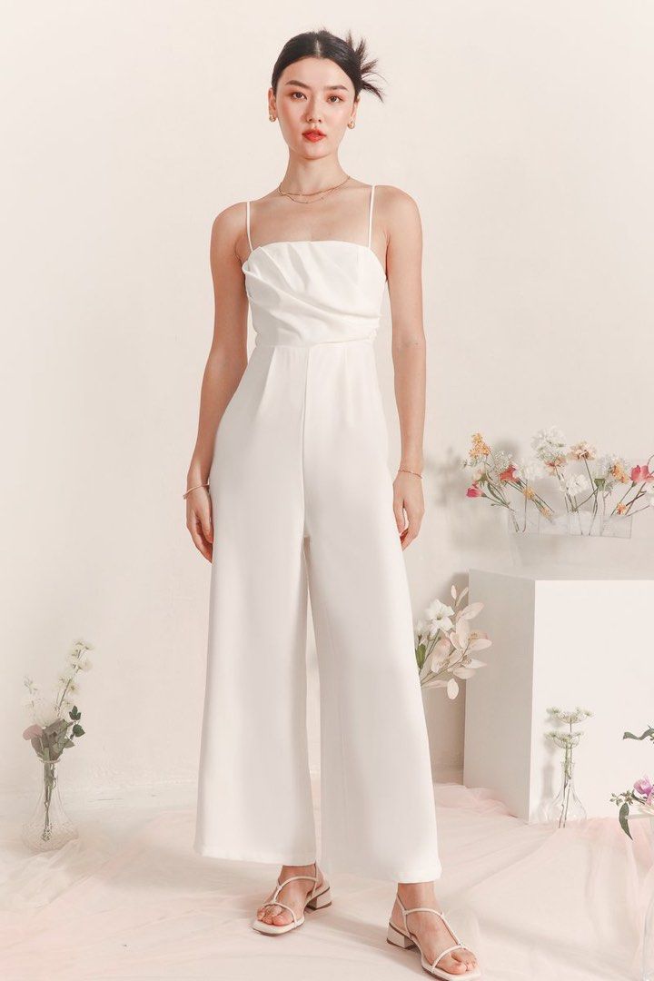 The Style Soriee Delilah Drape Jumpsuit In White, Women's Fashion