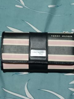 Bagtrip.ph - Another AUTHENTIC TOMMY HILFIGER WALLET 😍 ✓ 100