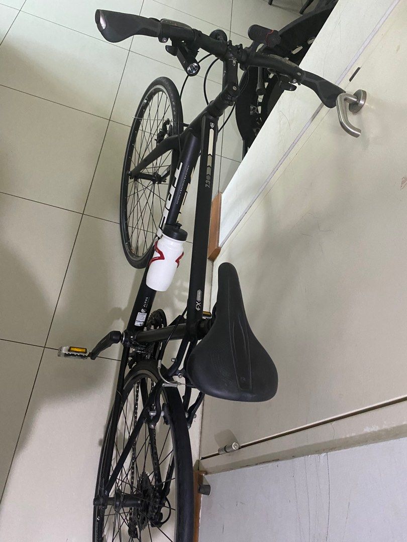 trek cycle stand