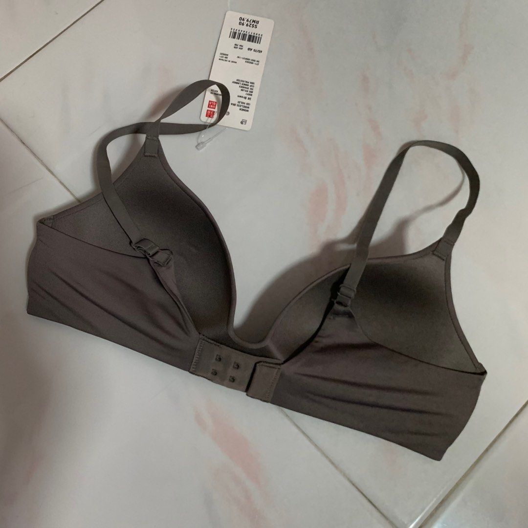 Uniqlo) Wireless Bra, Women's Fashion, New Undergarments & Loungewear on  Carousell