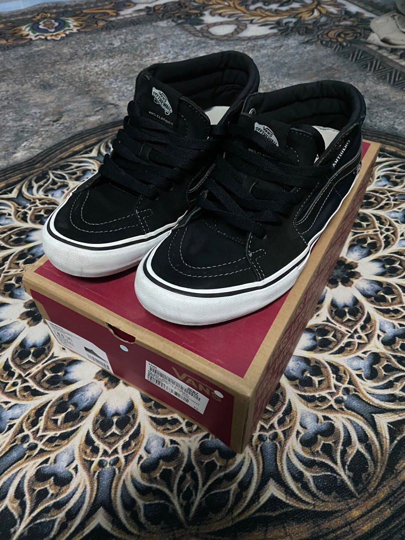 Vans sk8 mid anti hero 2025