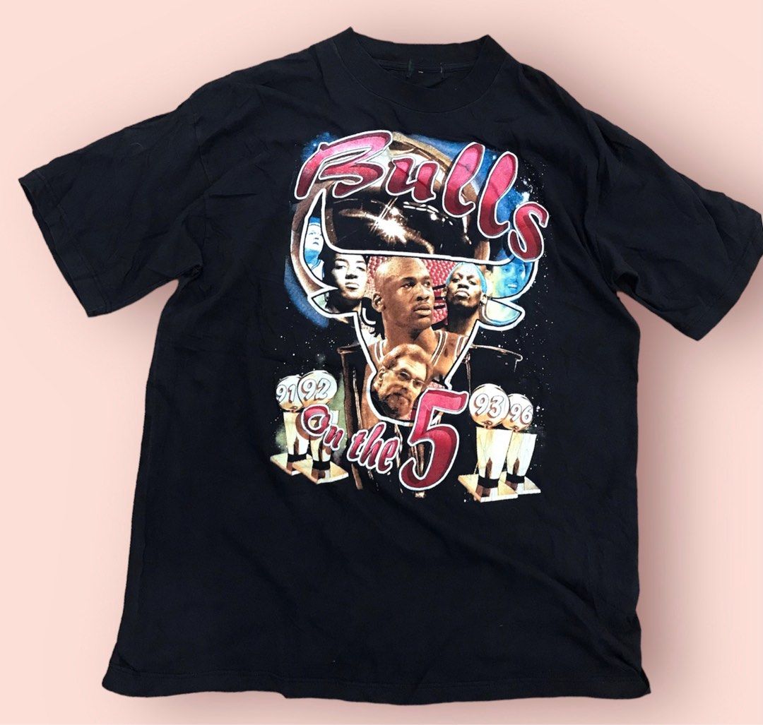 Vintage bootleg rap tee chicago bulls threepeat shirt, Men's Fashion, Tops  & Sets, Tshirts & Polo Shirts on Carousell