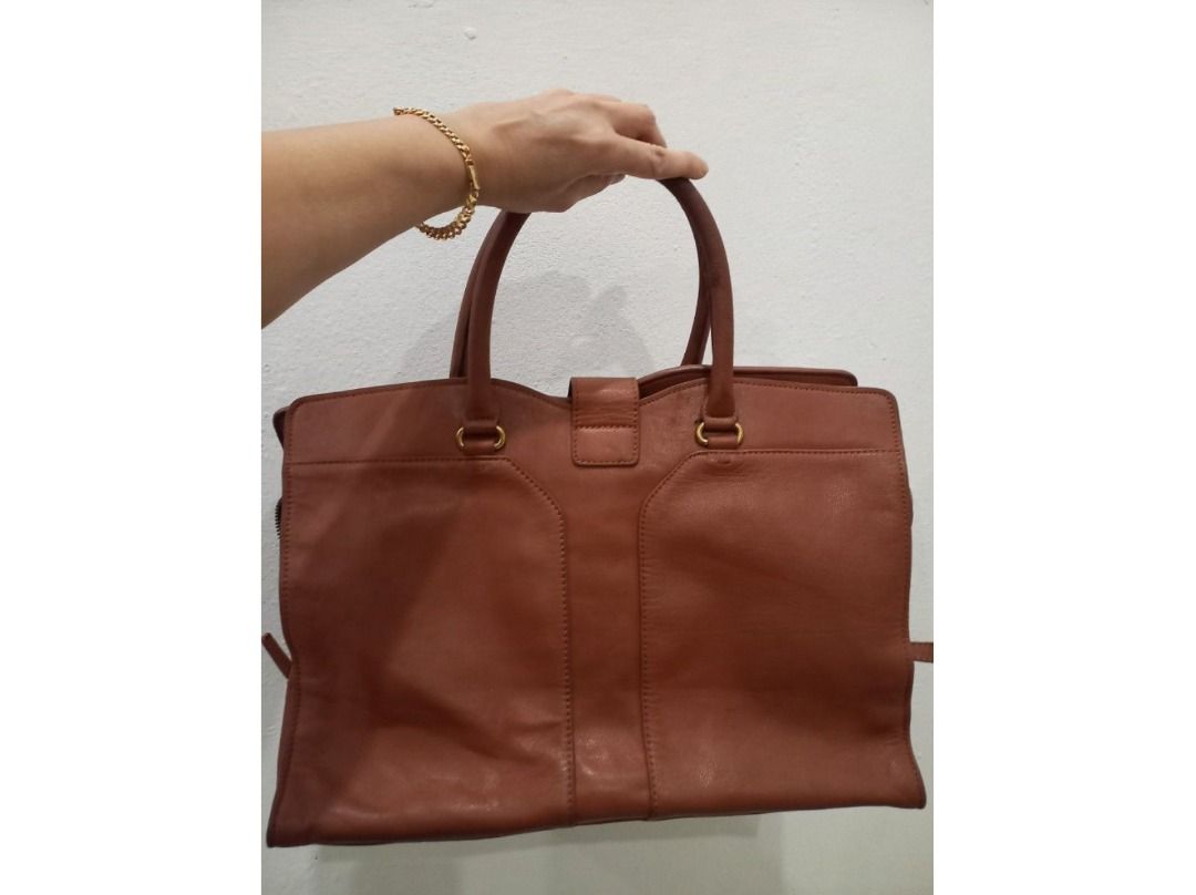 Ysl best sale bag italy