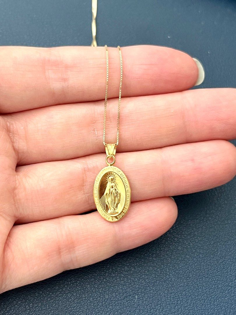 SALE 18k Blessed Mary necklace 10158 Women s Fashion Jewelry