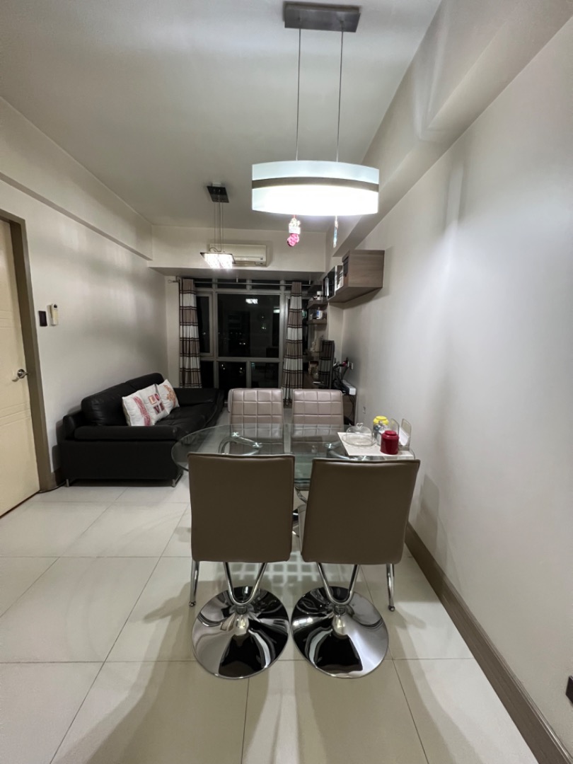 1 br Condo in BGC, Property, For Sale, Apartments & Condos on Carousell