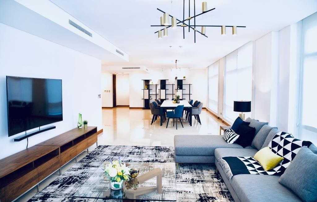 3 Bedroom unit in Two Roxas Triangle for Sale, Property, For Sale ...